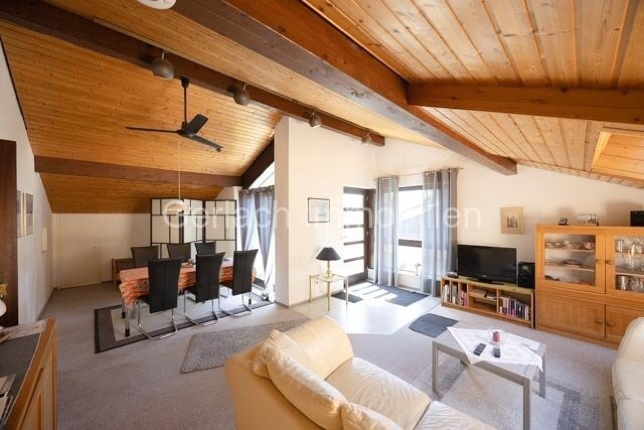 DG-Wohnung Wohn-Esszimmer DG-Wohnung Wohn-Esszimmer